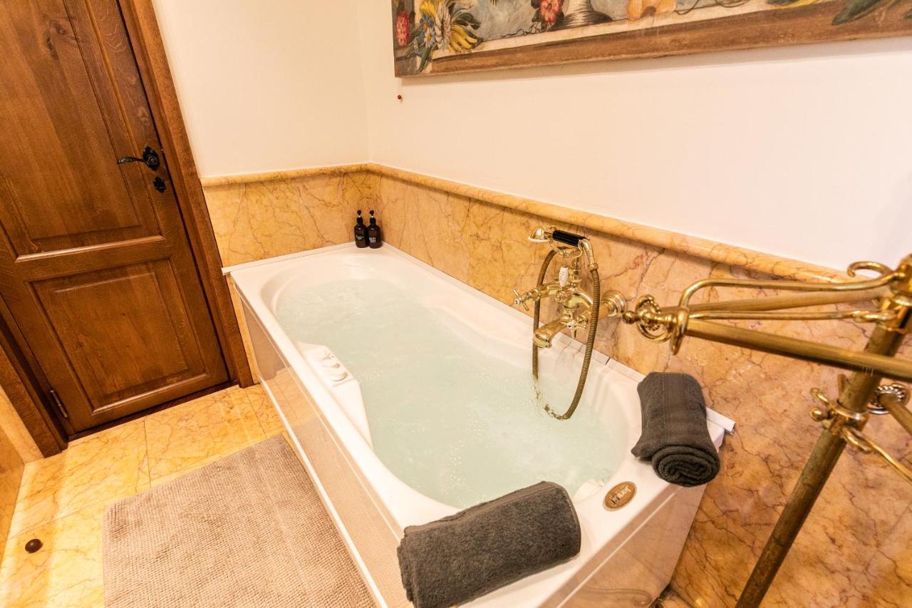 Klimt - Jacuzzi 5 Star - Luxury Design Apartment Milán Exterior foto