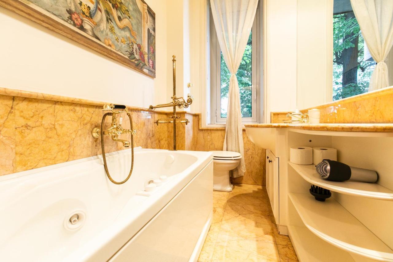 Klimt - Jacuzzi 5 Star - Luxury Design Apartment Milán Exterior foto