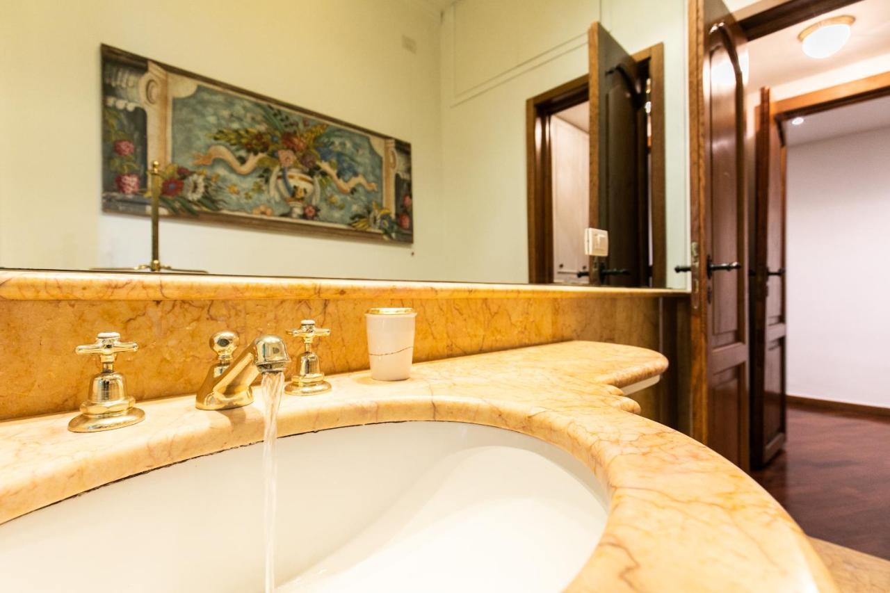 Klimt - Jacuzzi 5 Star - Luxury Design Apartment Milán Exterior foto