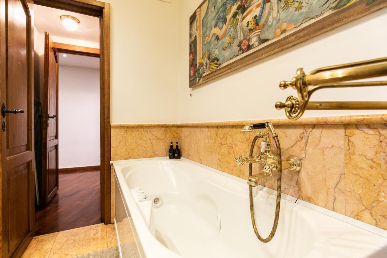 Klimt - Jacuzzi 5 Star - Luxury Design Apartment Milán Exterior foto